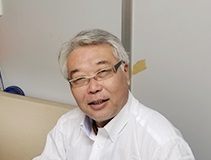 専務取締役・鈴木隆